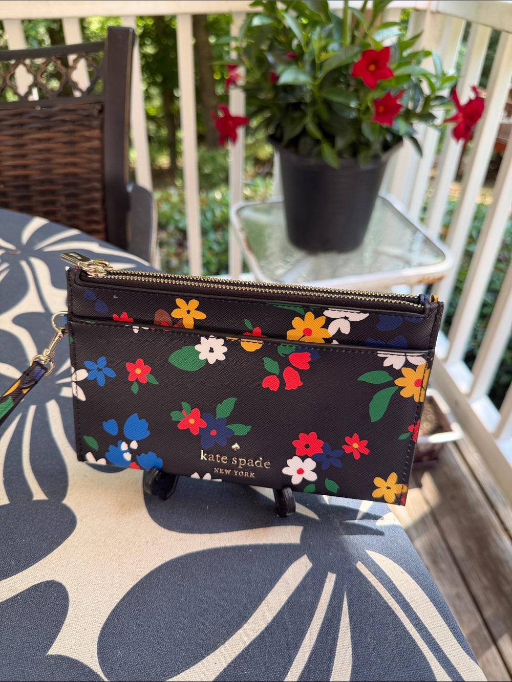 kate spade Black Floral Wristlet Double Zip with Multicolor Flowers EUC
